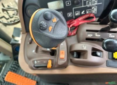 Imagem Trator John Deere  7215J,ano 2018 Imagem Trator John Deere  7215J,ano 2018