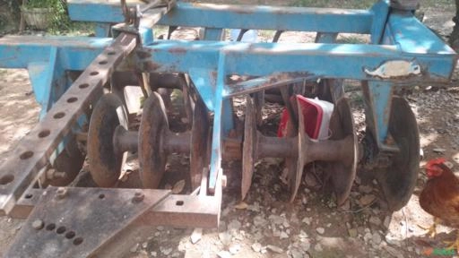 Grade de arrasto de 16 discos Imagem Grade de arrasto de 16 discos