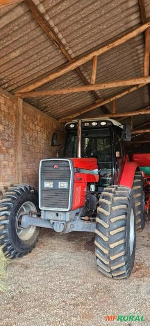 Imagem Trator Massey Ferguson 660 1995 Cabine Original AGCO Imagem Trator Massey Ferguson 660 1995 Cabine Original AGCO