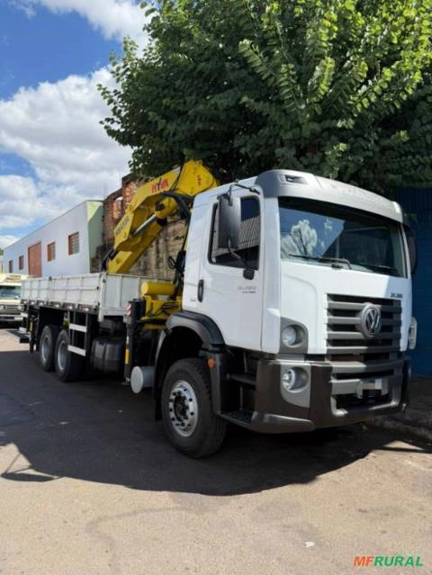 VW 26-280 CONSTELLATION 6X4 2014 MUNCK HYVA 45TON Imagem VW 26-280 CONSTELLATION 6X4 2014 MUNCK HYVA 45TON