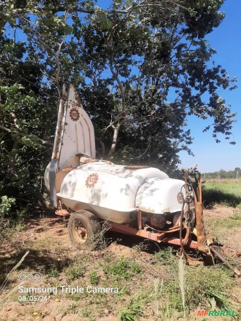 Pulverizador KO - Tanque de 2.000 Litros Imagem Pulverizador KO - Tanque de 2.000 Litros