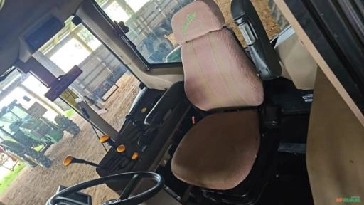 Imagem Trator John Deere 6145J - Ano 2011 Imagem Trator John Deere 6145J - Ano 2011