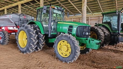 Trator John Deere 6145J - Ano 2011 Imagem Trator John Deere 6145J - Ano 2011