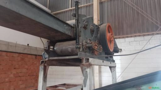 Imagem Triturador de toras e paletes industrial 80m3/h URGENTE OPORTUNIDADE Imagem Triturador de toras e paletes industrial 80m3/h URGENTE OPORTUNIDADE