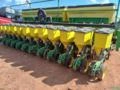 Plantadeira John Deere 1100 - 12 Linhas, 50cm, 2015 Imagem Plantadeira John Deere 1100 - 12 Linhas, 50cm, 2015