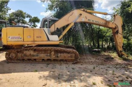 Escavadeira New Holland E215B | Ano 2012 | Apenas 6.500 horas Imagem Escavadeira New Holland E215B | Ano 2012 | Apenas 6.500 horas