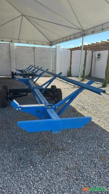 Carreta Plataforma Articulada 25 pés Pulverizan – Robusta e Versátil Imagem Carreta Plataforma Articulada 25 pés Pulverizan – Robusta e Versátil