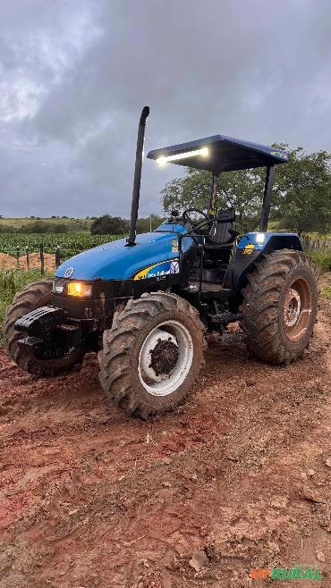Trator New Hollan TL85e Imagem Trator New Hollan TL85e