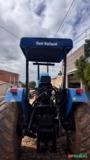 Trator New Hollan TL85e Imagem Trator New Hollan TL85e