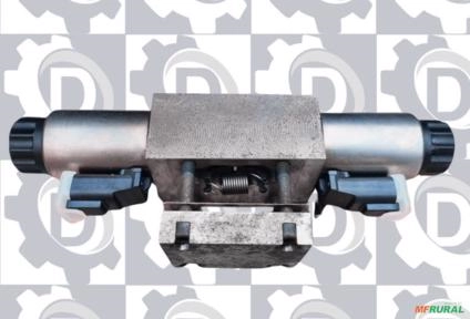 VÁLVULA DE CONTROLE | JOHN DEERE | AXE40749 Imagem VÁLVULA DE CONTROLE | JOHN DEERE | AXE40749