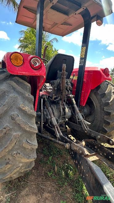 Trator Massey Ferguson 4283 Ano 2011 - 4x4 Imagem Trator Massey Ferguson 4283 Ano 2011 - 4x4