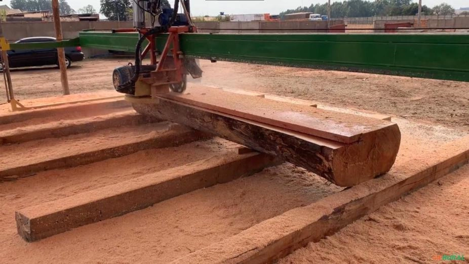 SERRA INDUSTRIAL AUTOMÁTICA DE GRANDE PORTE – ALTO DESEMPENHO Imagem SERRA INDUSTRIAL AUTOMÁTICA DE GRANDE PORTE – ALTO DESEMPENHO