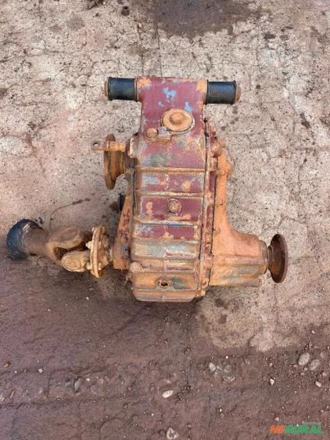 caixa de tração do caminhão Mercedes - 1313 Imagem caixa de tração do caminhão Mercedes - 1313