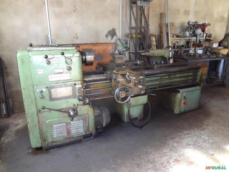 Torno Mecânico Universal Imagem Torno Mecânico Universal