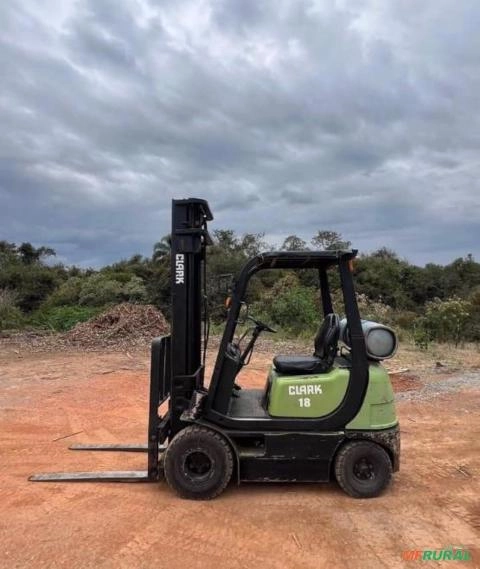 Empilhadeira Clark 18 Imagem Empilhadeira Clark 18
