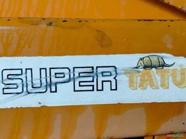 Conjunto de lâmina dianteira super tatu para trator valmet 118/128/138/148 Imagem Conjunto de lâmina dianteira super tatu para trator valmet 118/128/138/148