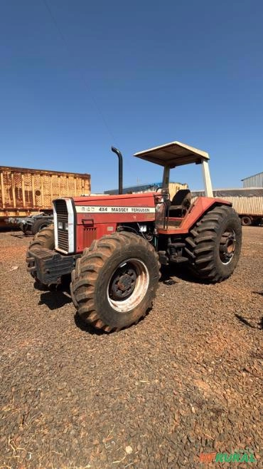 Trator Massey Ferguson 660 4x4 Imagem Trator Massey Ferguson 660 4x4