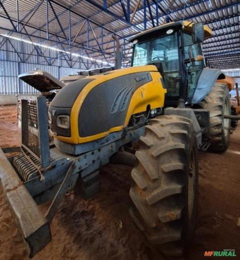 Trator Valtra BT 190 2012 Com Grade Frontal Imagem Trator Valtra BT 190 2012 Com Grade Frontal