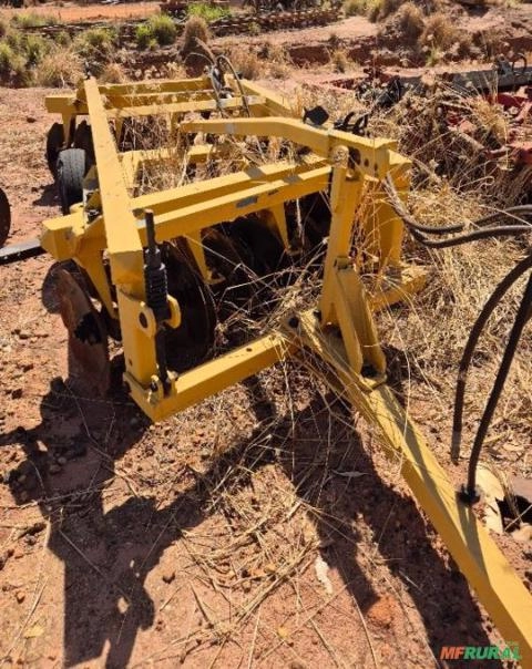 Grade Niveladora com Controle Remoto Baldan 18x24 Imagem Grade Niveladora com Controle Remoto Baldan 18x24