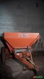 DISTRIBUIDOR DE ADUBO ORGÂNICO JAN LANCER 6000 (ANO 2006) Imagem DISTRIBUIDOR DE ADUBO ORGÂNICO JAN LANCER 6000 (ANO 2006)