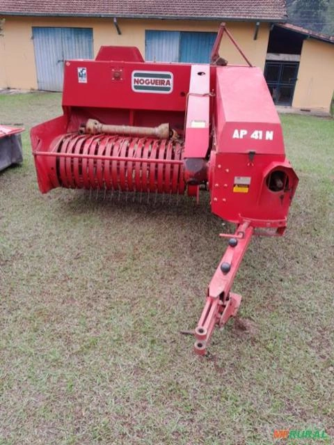 Conjunto de enfardadeira Nogueira Imagem Conjunto de enfardadeira Nogueira