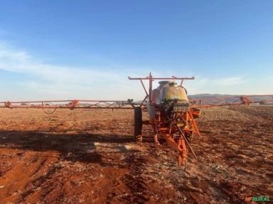 Imagem Pulverizador Jacto advance 2000 ano 2011 18 metros de barra Imagem Pulverizador Jacto advance 2000 ano 2011 18 metros de barra