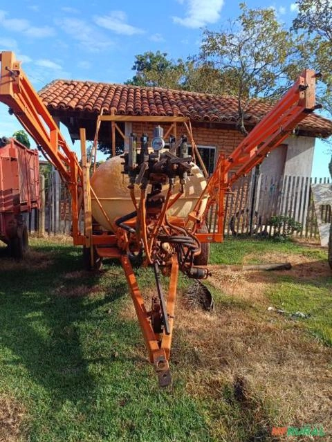 Imagem Pulverizador Columbia Jacto 2000 litros Imagem Pulverizador Columbia Jacto 2000 litros
