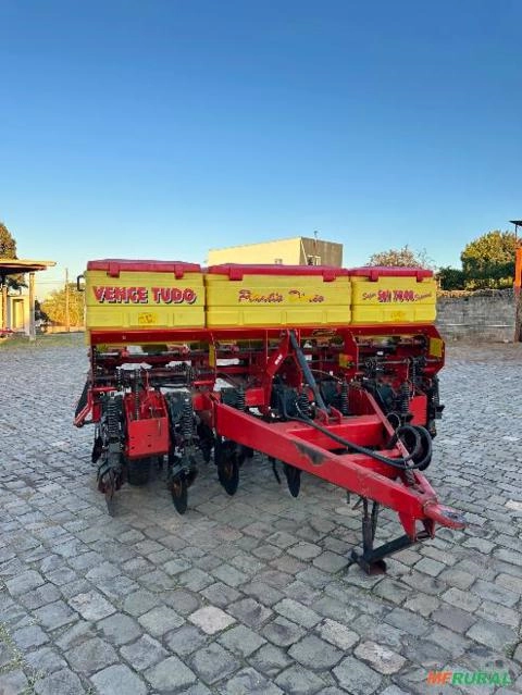 Plantadeira VENCE TUDO 7040 | Revisada | Garantia 100% Imagem Plantadeira VENCE TUDO 7040 | Revisada | Garantia 100%