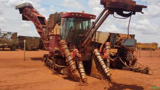 COLHEDORA DE CANA A8800 CASE, ANO: 2016 Imagem COLHEDORA DE CANA A8800 CASE, ANO: 2016