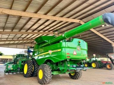 Colheitadeira John Deere S670 Imagem Colheitadeira John Deere S670
