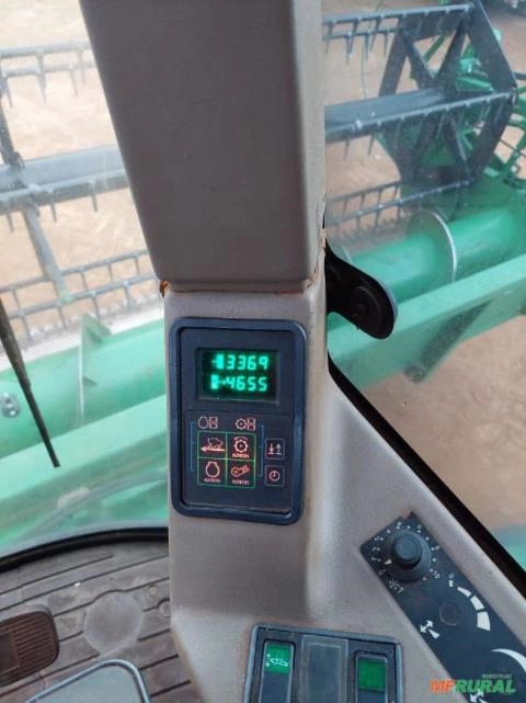 COLHETADEIRA JOHN DEERE 1550 ANO 2005 Imagem COLHETADEIRA JOHN DEERE 1550 ANO 2005