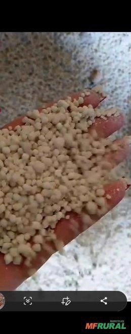 NPK 15-15-15+10s no grão avariado Imagem NPK 15-15-15+10s no grão avariado