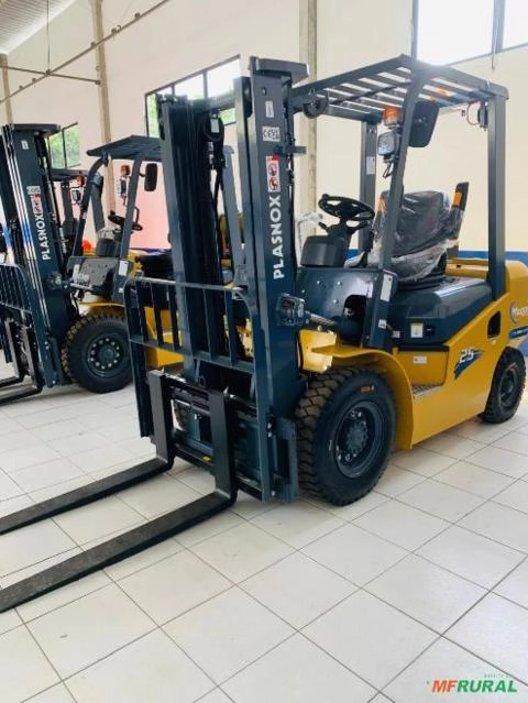 Empilhadeira 2,5t Plasnox Diesel Imagem Empilhadeira 2,5t Plasnox Diesel