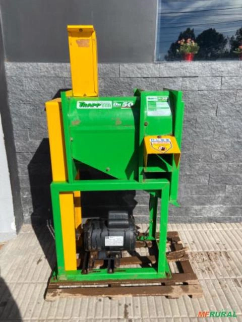 DEBULHADOR DE MILHO STRAPP DM50 Imagem DEBULHADOR DE MILHO STRAPP DM50