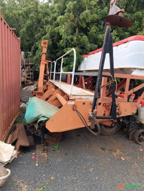 Plantadeira Jumil topografia 13 linhas Imagem Plantadeira Jumil topografia 13 linhas