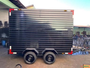 Carreta Baú 2 Eixos com Freio Inercial PBT 1.500 kg Imagem Carreta Baú 2 Eixos com Freio Inercial PBT 1.500 kg