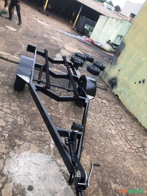 Carreta para Transporte de Jet Ski - Acompanha guincho manual Imagem Carreta para Transporte de Jet Ski - Acompanha guincho manual