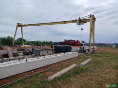 Pórtico rolantes 20mts talha 3.5T corre em trilhos TR 37 60mts de cada lado Imagem Pórtico rolantes 20mts talha 3.5T corre em trilhos TR 37 60mts de cada lado