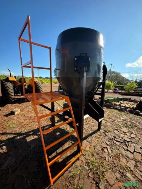 Imagem Misturador de Sementes 1000 kg Imagem Misturador de Sementes 1000 kg