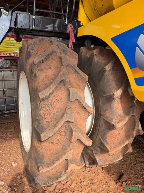 Colheitadeira New Holland Tx5.90 Imagem Colheitadeira New Holland Tx5.90