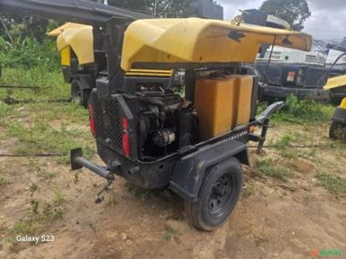 Torre de iluminação diesel Imagem Torre de iluminação diesel