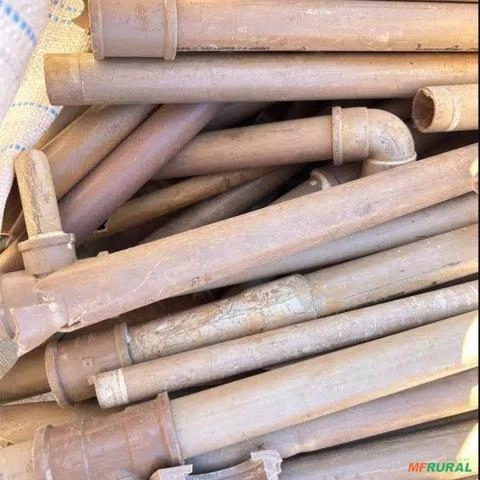 Imagem Sucata de PVC rígido (tubo, forros, etc.) Imagem Sucata de PVC rígido (tubo, forros, etc.)