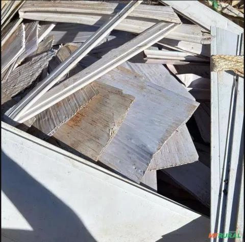 Imagem Sucata de PVC rígido (tubo, forros, etc.) Imagem Sucata de PVC rígido (tubo, forros, etc.)