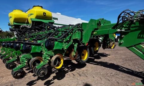 Plantadeira John Deere DB50 com ExactEmerge - 31 Linhas - Ano 2021 Imagem Plantadeira John Deere DB50 com ExactEmerge - 31 Linhas - Ano 2021