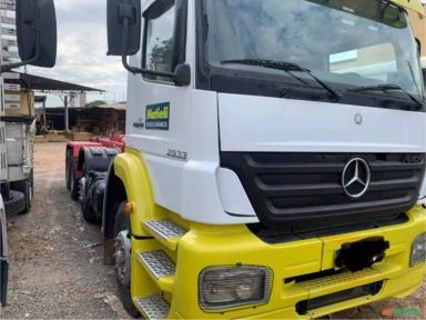 Imagem Caminhão Rolon Mercedes Benz Axor 2533 Imagem Caminhão Rolon Mercedes Benz Axor 2533