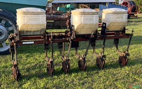 Adubadeira de Milho Imagem Adubadeira de Milho