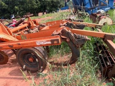 SUBSOLADOR 5 HASTES Imagem SUBSOLADOR 5 HASTES