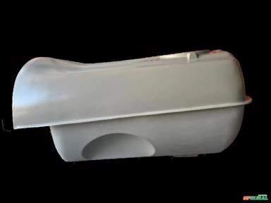 Tanque Agrícola 2000l C/ Teto Pulverizador Em Fibra De Vidro Imagem Tanque Agrícola 2000l C/ Teto Pulverizador Em Fibra De Vidro