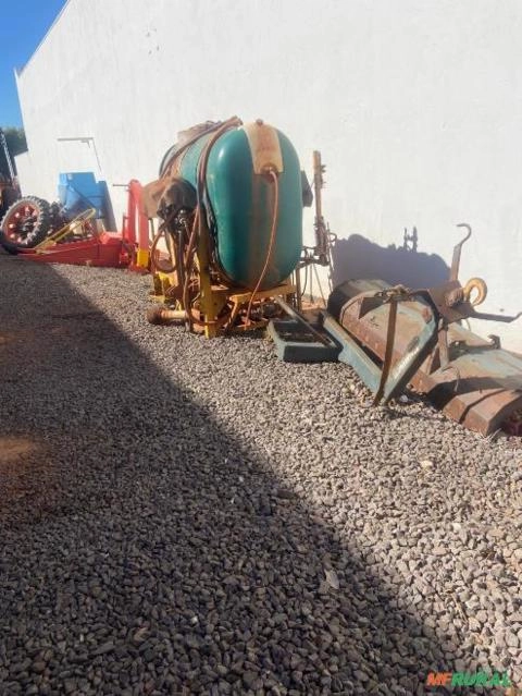 Pulverizador Herbicat 14 m com GPS Imagem Pulverizador Herbicat 14 m com GPS