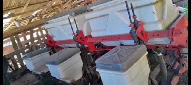 Plantadeira Semeato PH5 Imagem Plantadeira Semeato PH5